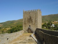 /album/galeria-de-fotos-beira-alta/castelo-de-linhares-da-beira2-jpg/