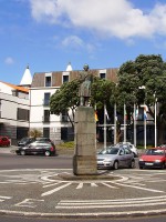 /album/galeria-de-fotos-portugal/a450px-mon-dr-manuel-arriaga-horta-jpg/